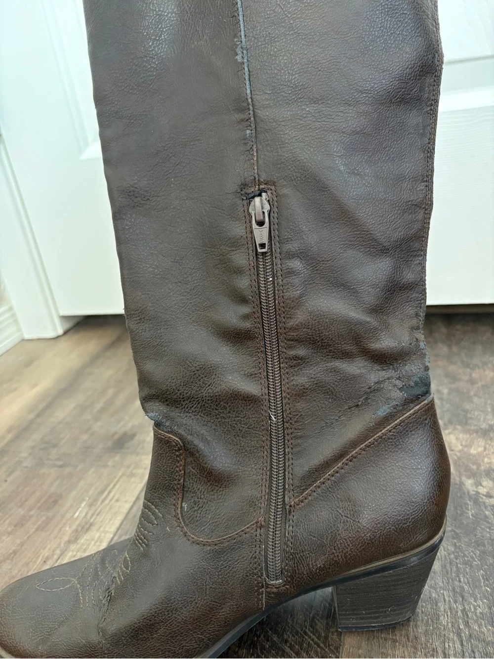 Mossimo Supply Co Dark Brown Western Cowgirl Boots